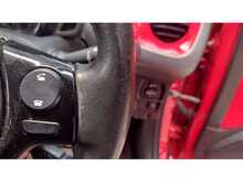 Toyota AYGO VVT-i x-play 