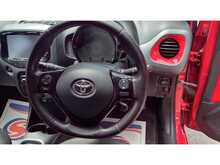 Toyota AYGO VVT-i x-play 