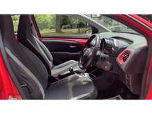 Toyota AYGO VVT-i x-play 