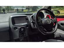 Toyota AYGO VVT-i x-play 