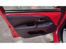 Toyota AYGO VVT-i x-play 