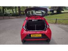 Toyota AYGO VVT-i x-play 