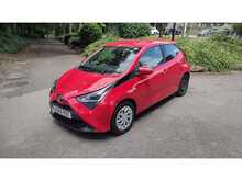 Toyota AYGO VVT-i x-play 
