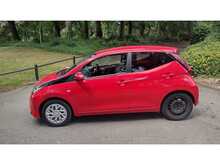 Toyota AYGO VVT-i x-play 