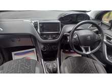 Peugeot 2008 BlueHDi Active 