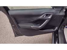 Peugeot 2008 BlueHDi Active 