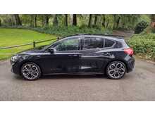 Ford Focus T EcoBoost ST-Line X 