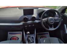 Audi Q2 TFSI SE 