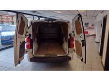 Vauxhall Vivaro Turbo D 2900 Sportive 