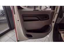 Vauxhall Vivaro Turbo D 2900 Sportive 