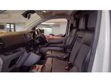 Vauxhall Vivaro Turbo D 2900 Sportive 