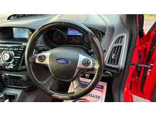 Ford Focus T EcoBoost ST-2 