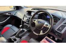 Ford Focus T EcoBoost ST-2 