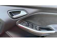 Ford Focus T EcoBoost ST-2 