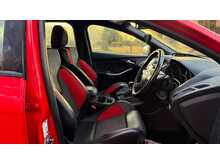 Ford Focus T EcoBoost ST-2 