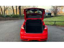 Ford Focus T EcoBoost ST-2 