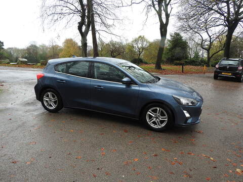 1.0T EcoBoost Zetec Hatchback 5dr Petrol Manual Euro 6 (s/s) (125 ps)