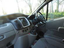 Vauxhall Vivaro 2900 CDTi Sportive 