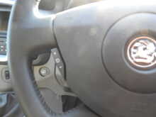 Vauxhall Vivaro 2900 CDTi Sportive 