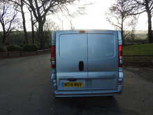 Vauxhall Vivaro 2900 CDTi Sportive 