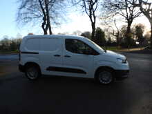 Toyota PROACE CITY BlueHDi Icon 