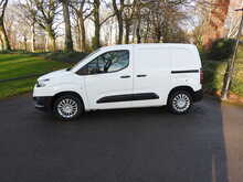 Toyota PROACE CITY BlueHDi Icon 