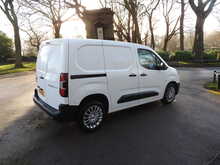 Toyota PROACE CITY BlueHDi Icon 