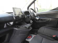 Toyota PROACE CITY BlueHDi Icon 