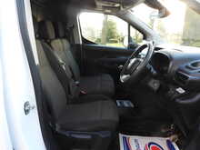 Toyota PROACE CITY BlueHDi Icon 