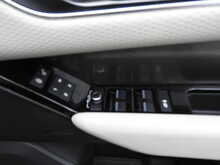 Land Rover Range Rover Velar D180 S 