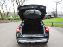 Mercedes-Benz GLA GLA200d SE 