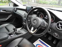 Mercedes-Benz GLA GLA200d SE 