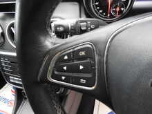 Mercedes-Benz GLA GLA200d SE 