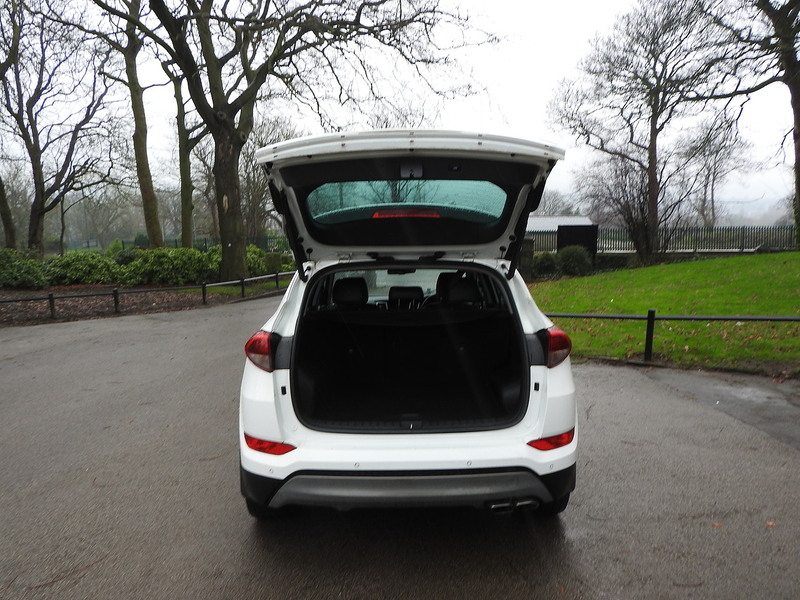 Hyundai TUCSON CRDi Premium SE - U5892
