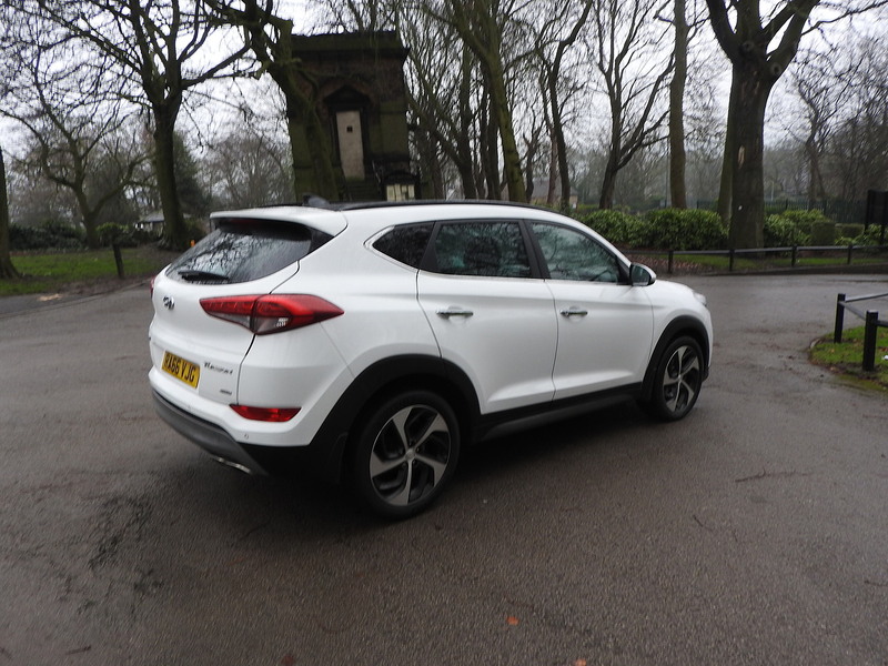 Hyundai TUCSON CRDi Premium SE - U5892