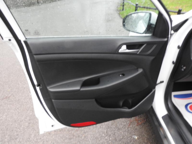Hyundai TUCSON CRDi Premium SE - U5892