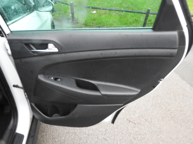 Hyundai TUCSON CRDi Premium SE - U5892