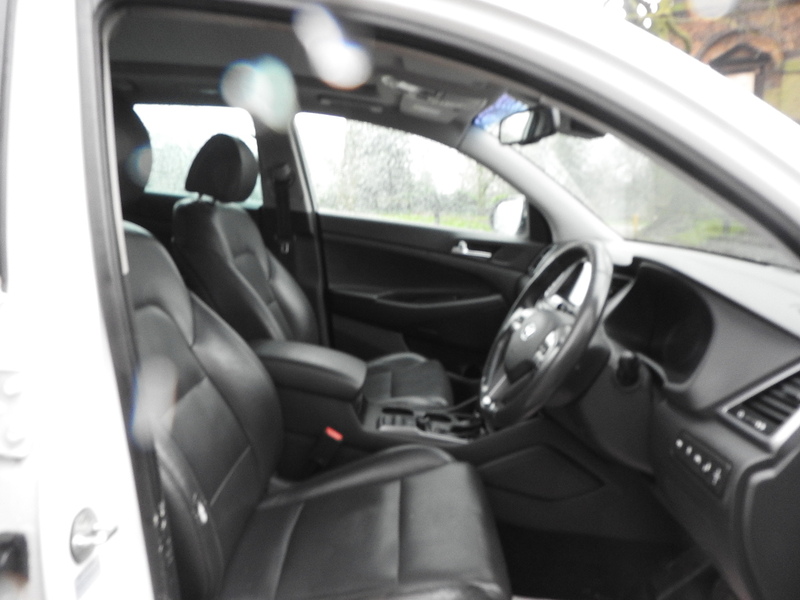 Hyundai TUCSON CRDi Premium SE - U5892