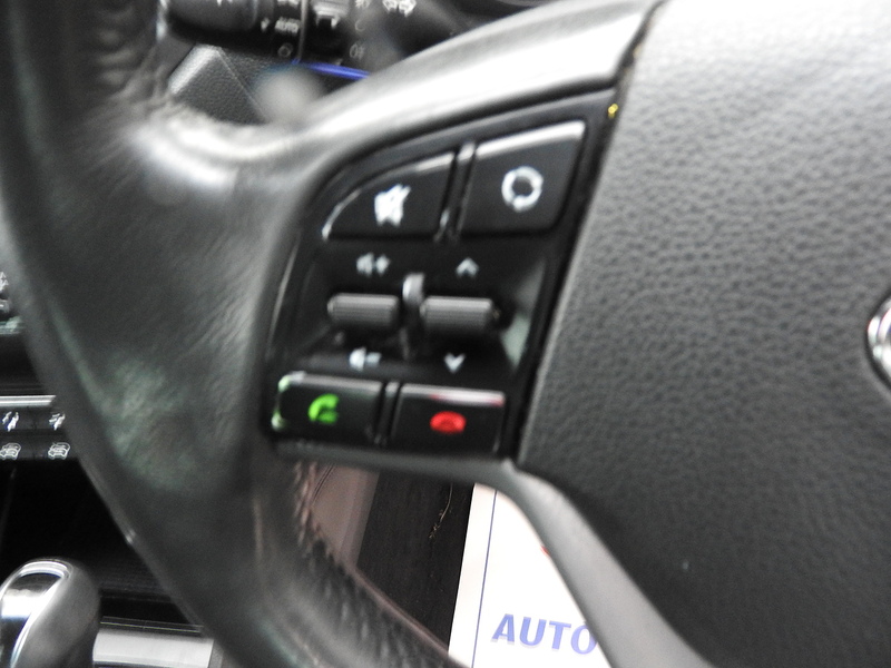 Hyundai TUCSON CRDi Premium SE - U5892