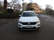 Volkswagen T-Roc TSI SE 