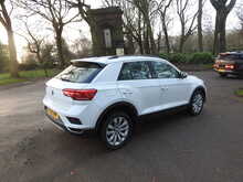 Volkswagen T-Roc TSI SE 