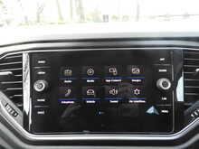 Volkswagen T-Roc TSI SE 