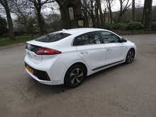 Hyundai IONIQ h-GDi Premium 