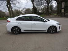 Hyundai IONIQ h-GDi Premium 