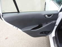 Hyundai IONIQ h-GDi Premium 