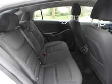 Hyundai IONIQ h-GDi Premium 