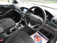 Hyundai IONIQ h-GDi Premium 