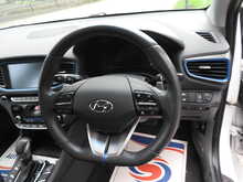 Hyundai IONIQ h-GDi Premium 