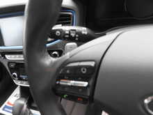 Hyundai IONIQ h-GDi Premium 