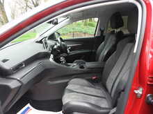 Peugeot 3008 PureTech Allure 